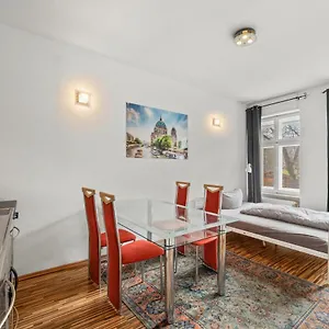  Apartment Budget Am Fernsehturm Germany
